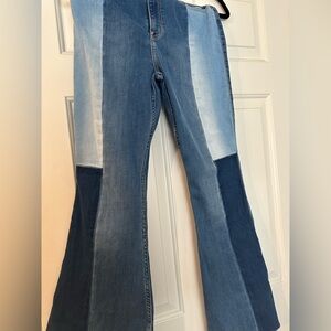 NWT size 7Short Hollister high rise vintage flare jeans in patchwork pattern